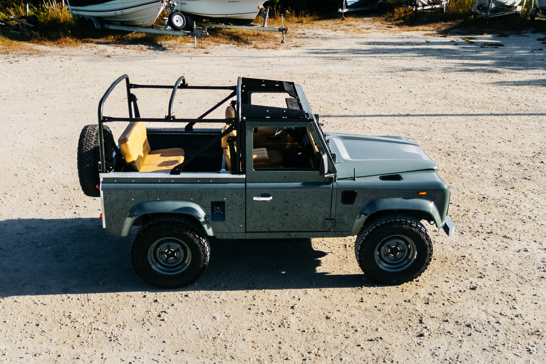 Defender 90 - Pacific